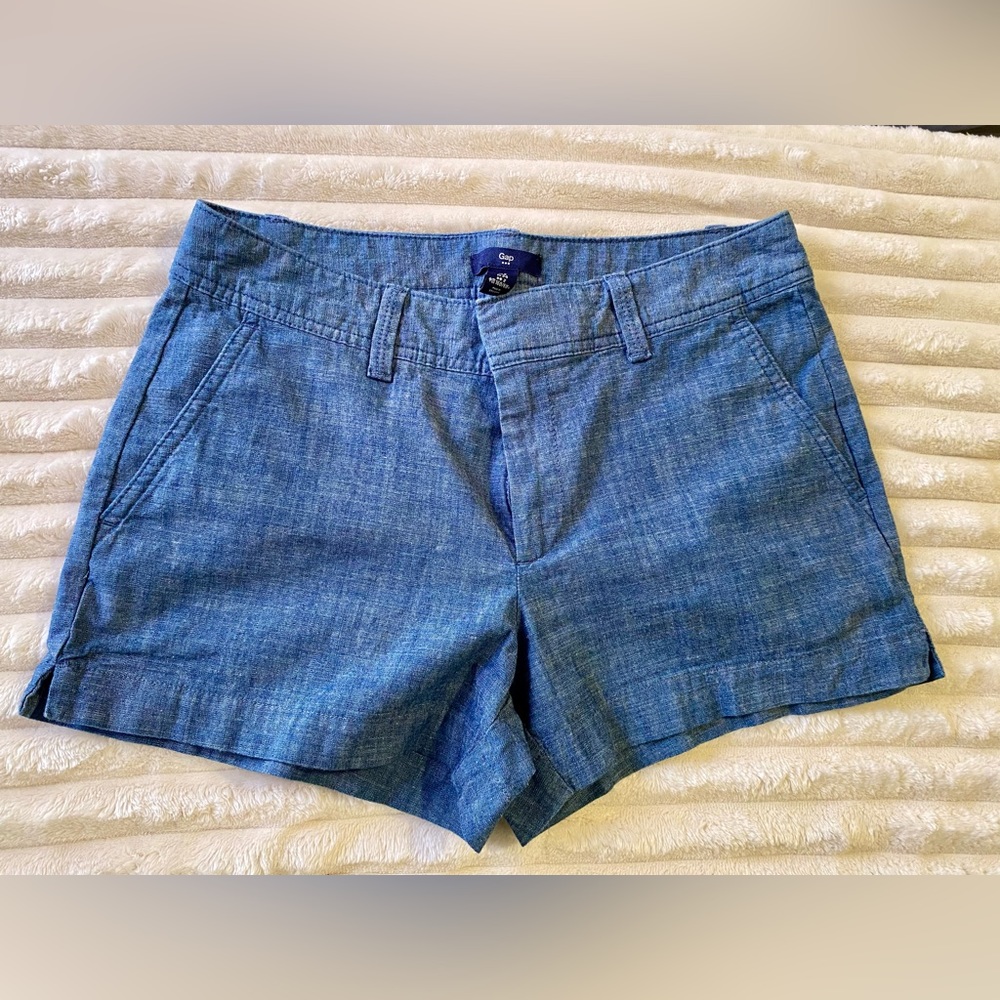 Gap women short pants
